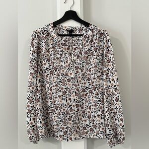 Ann Taylor Floral Split Neck Popover Blouse - M